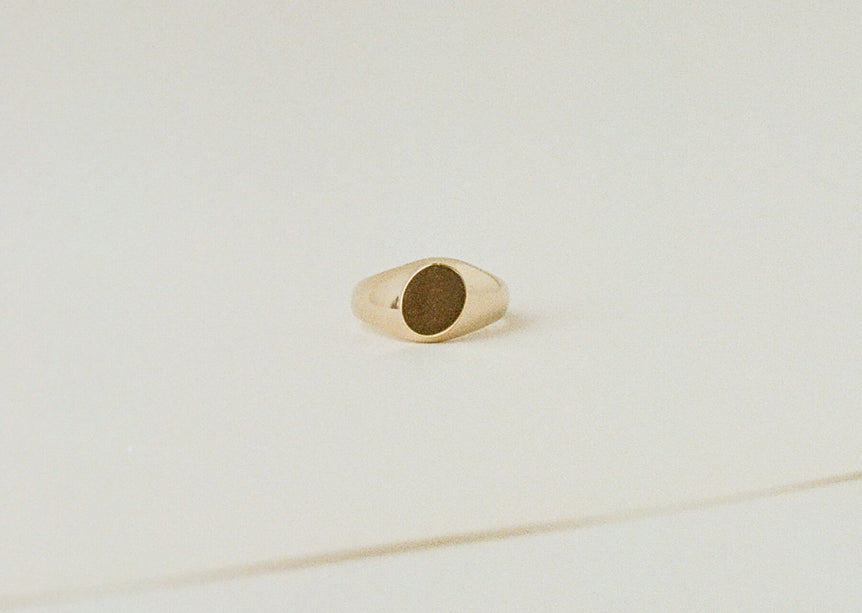Tilt Signet Ring