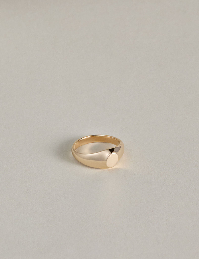 Baby Tilt Signet Ring