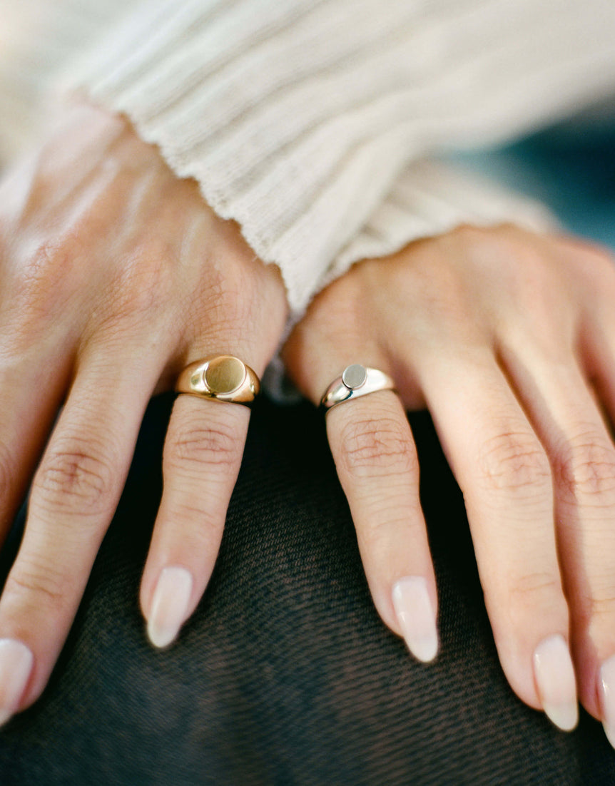 Baby Tilt Signet Ring