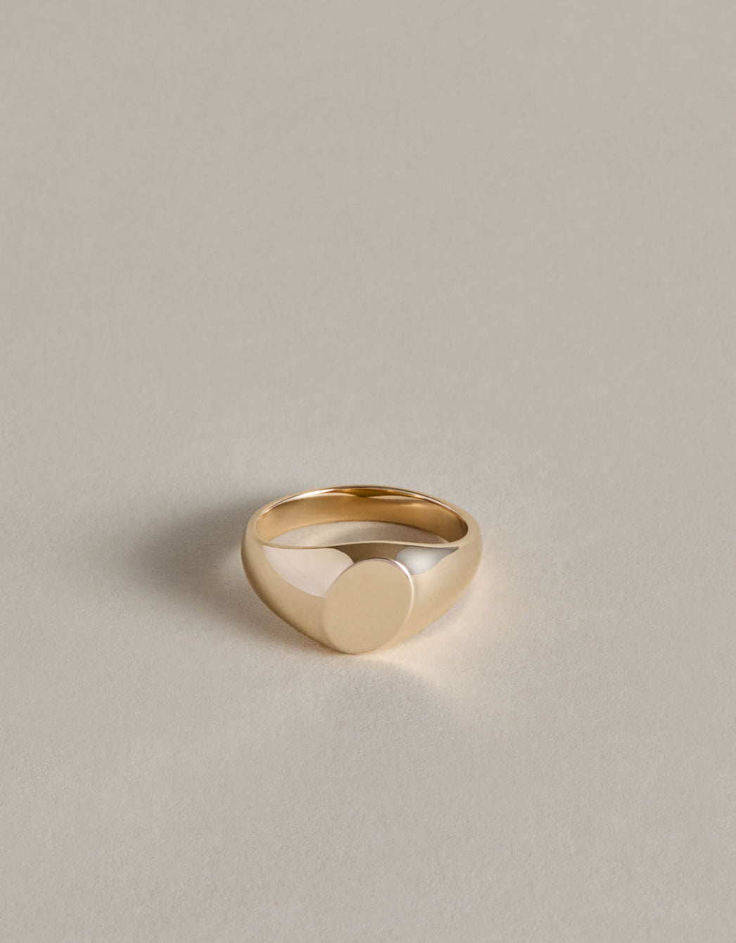Tilt Signet Ring