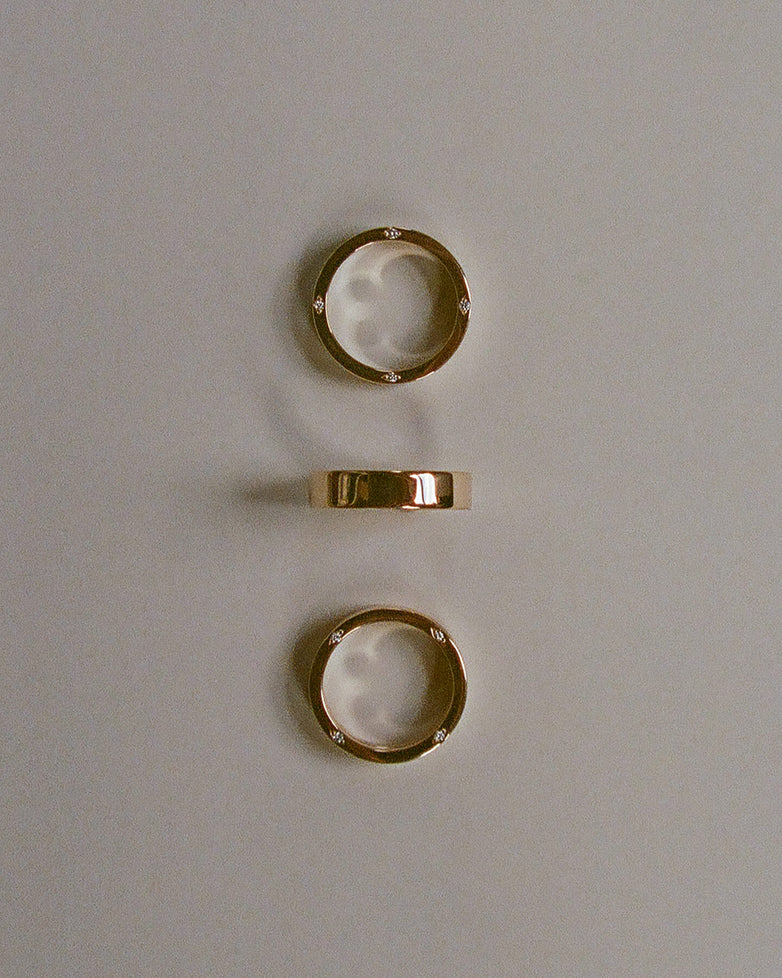 Side Set Compass Ring, Wide